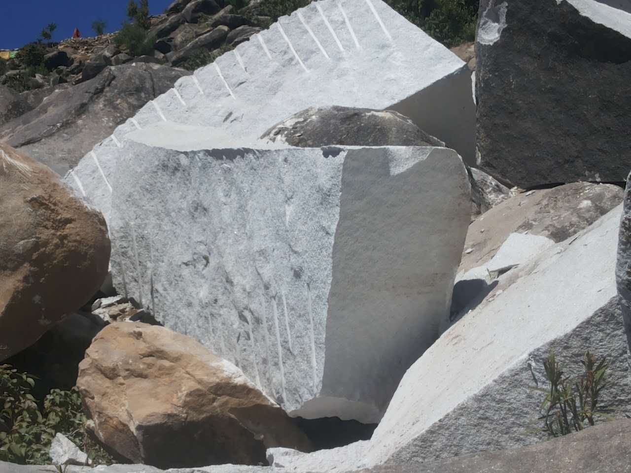 Granite blocks white with black small dots on it