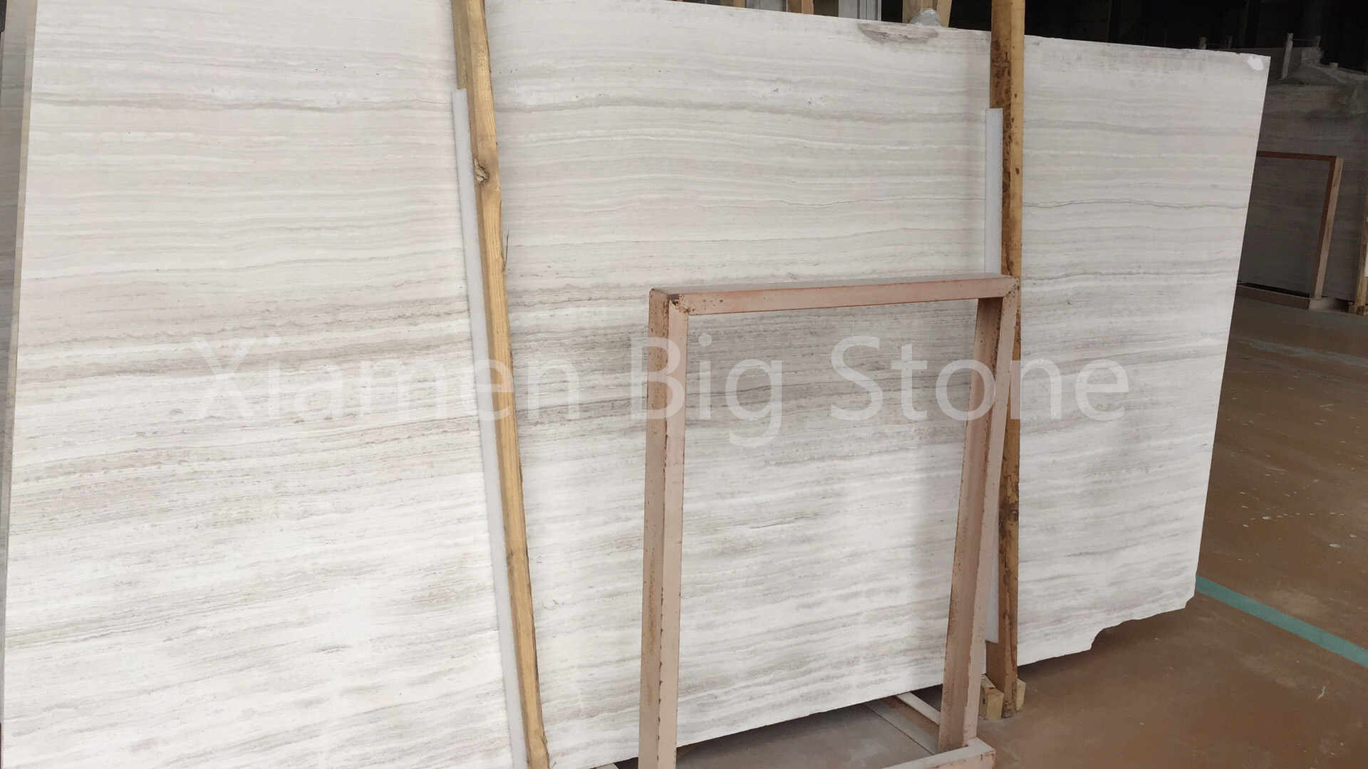 White Wooden Light Color Straight Veins